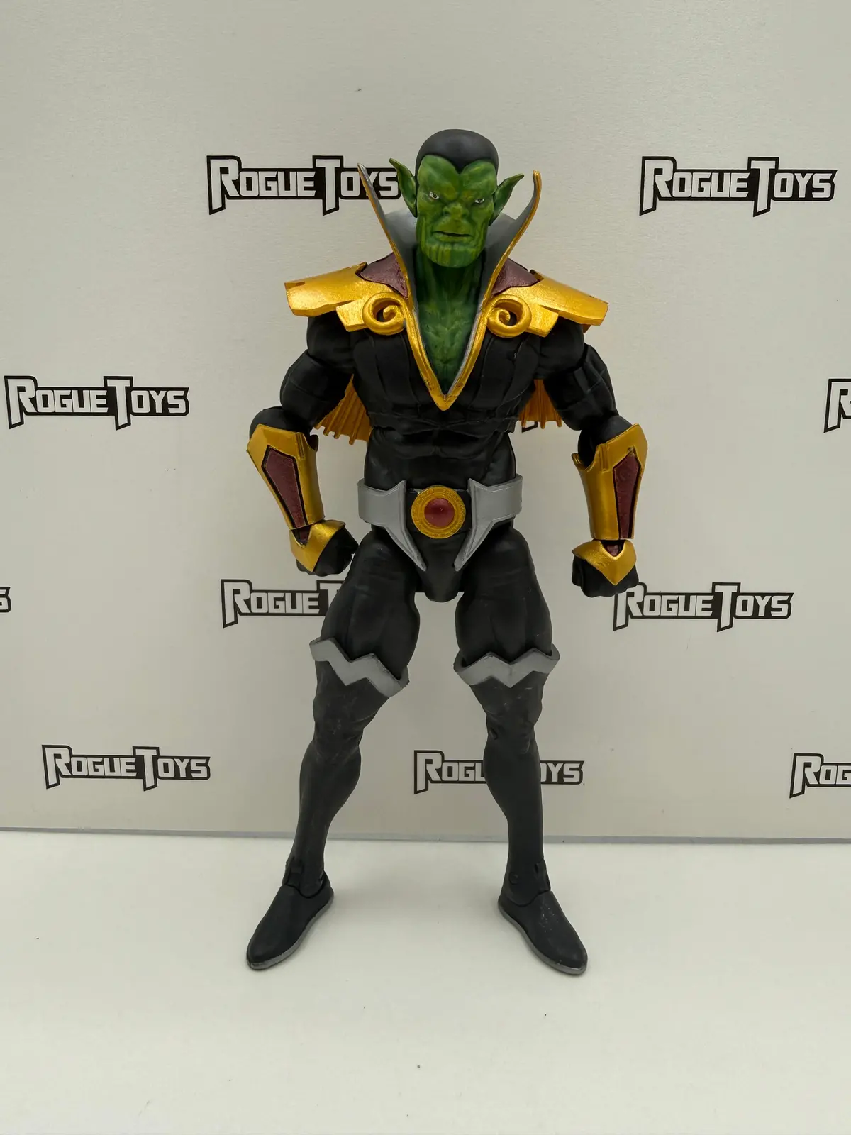 Diamond Select Toys Marvel Select Super Skrull 1