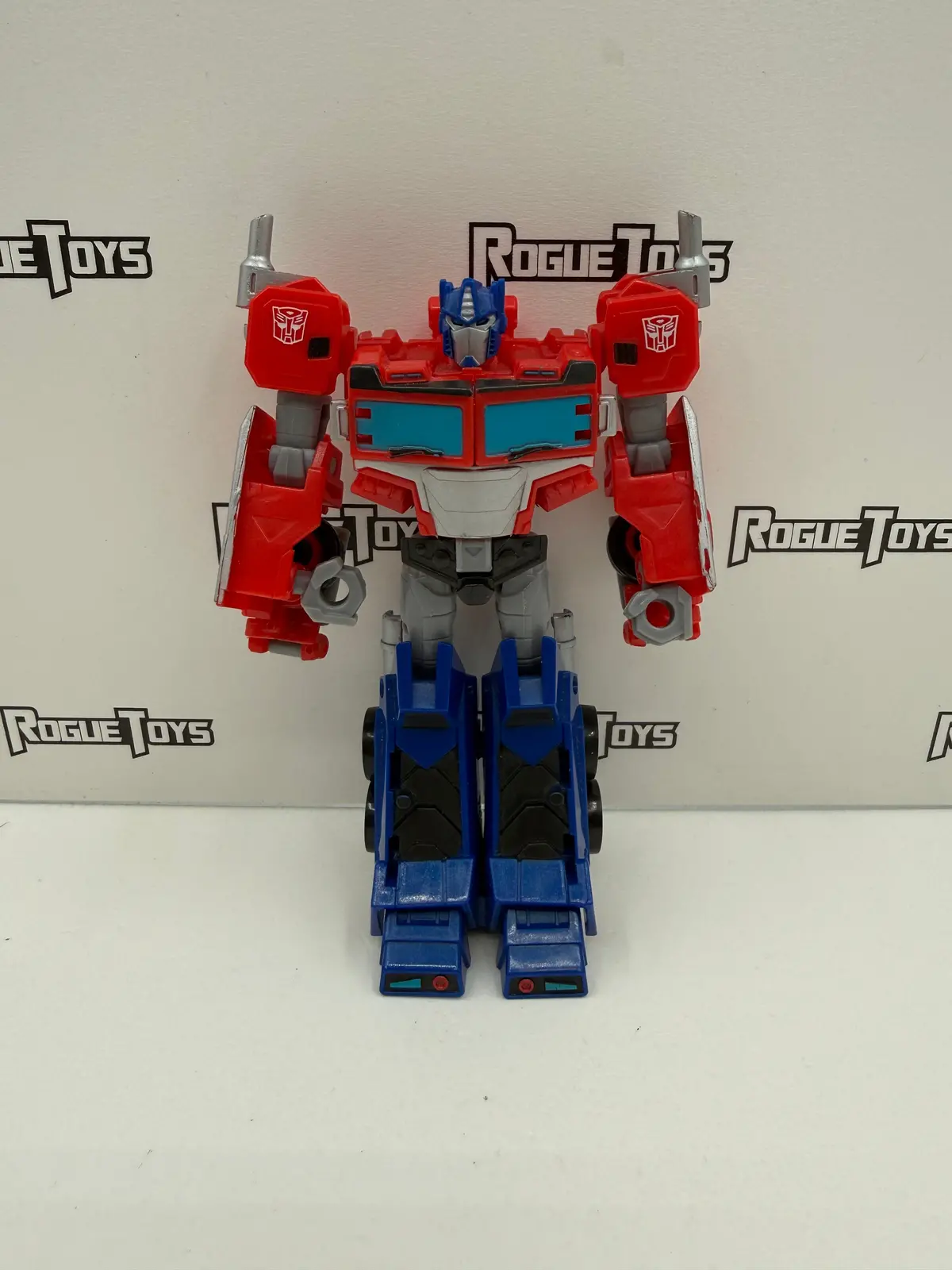 Hasbro Transformers Cyberverse Deluxe Class Optimus Prime 1