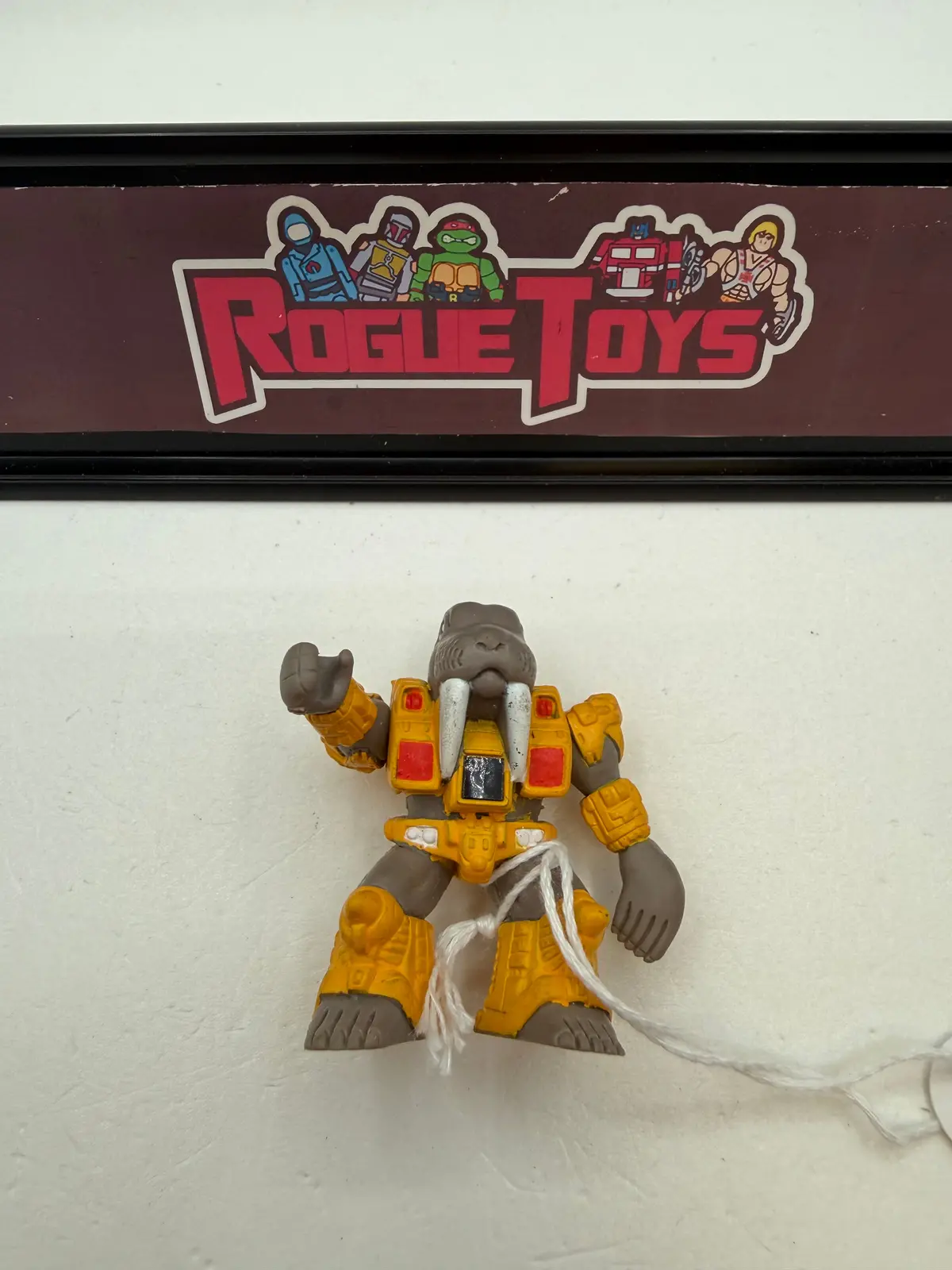 Hasbro Takara Vintage Battle Beasts #37 Wolfgang Walrus W/ Rub 1