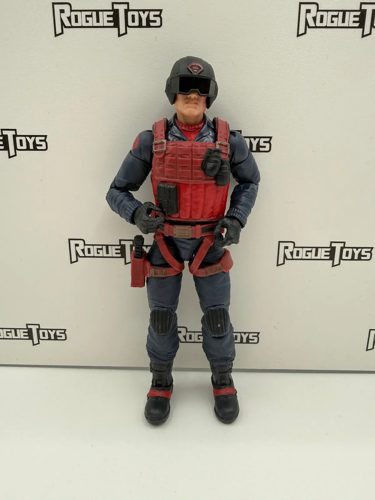 Hasbro G.I. Joe Classified Scrap-Iron & Anti-Armor Drone 1