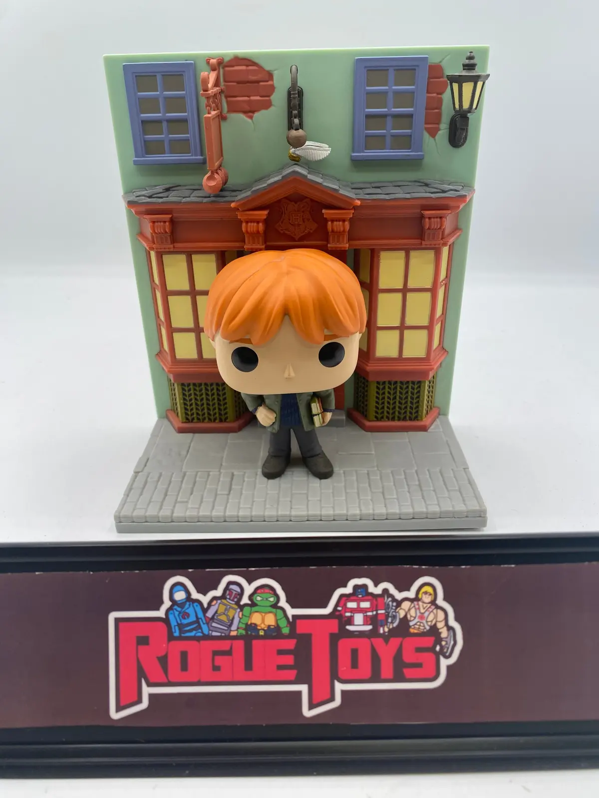 Funko Pop! Harry Potter Deluxe Ron Weasley W/ Quality Quidditch Supplies 142 1