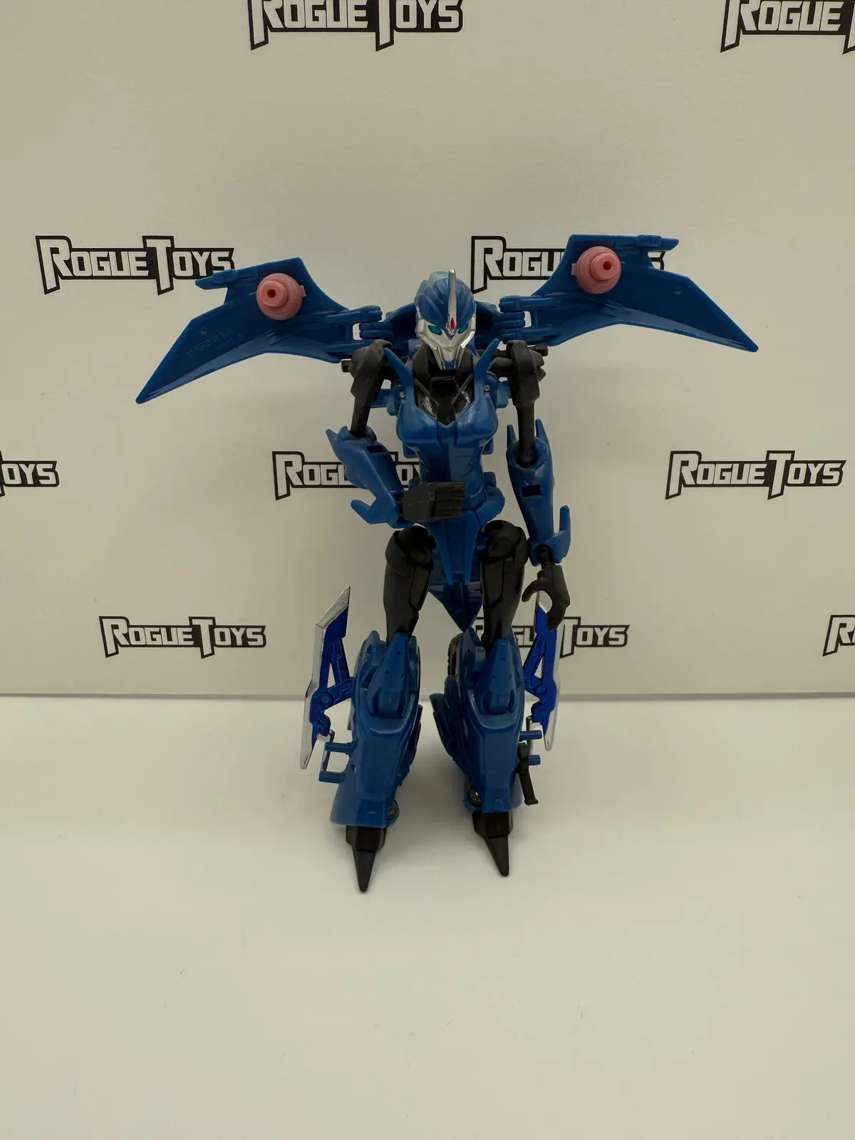 Takara Transformers Prime Deluxe Class Arms Micron Autobot Arcee 1