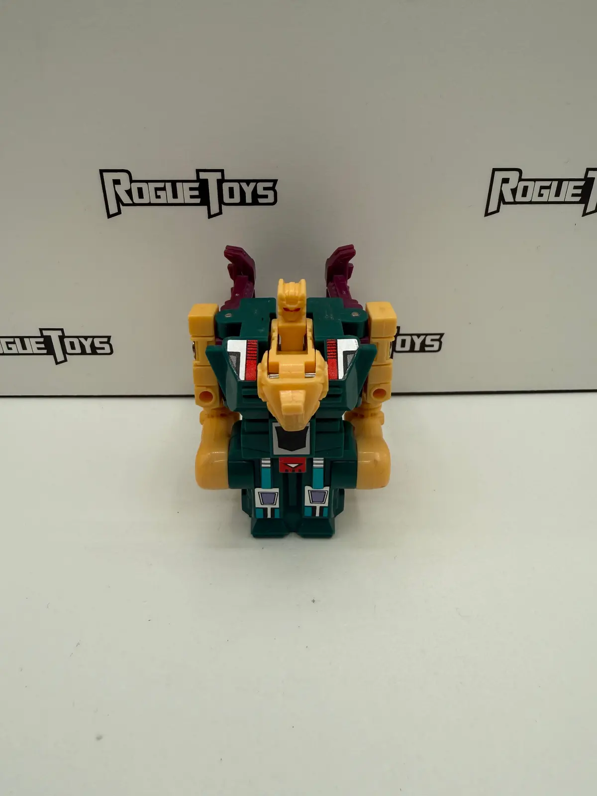 Hasbro Transformers G1 Cutthroat 1