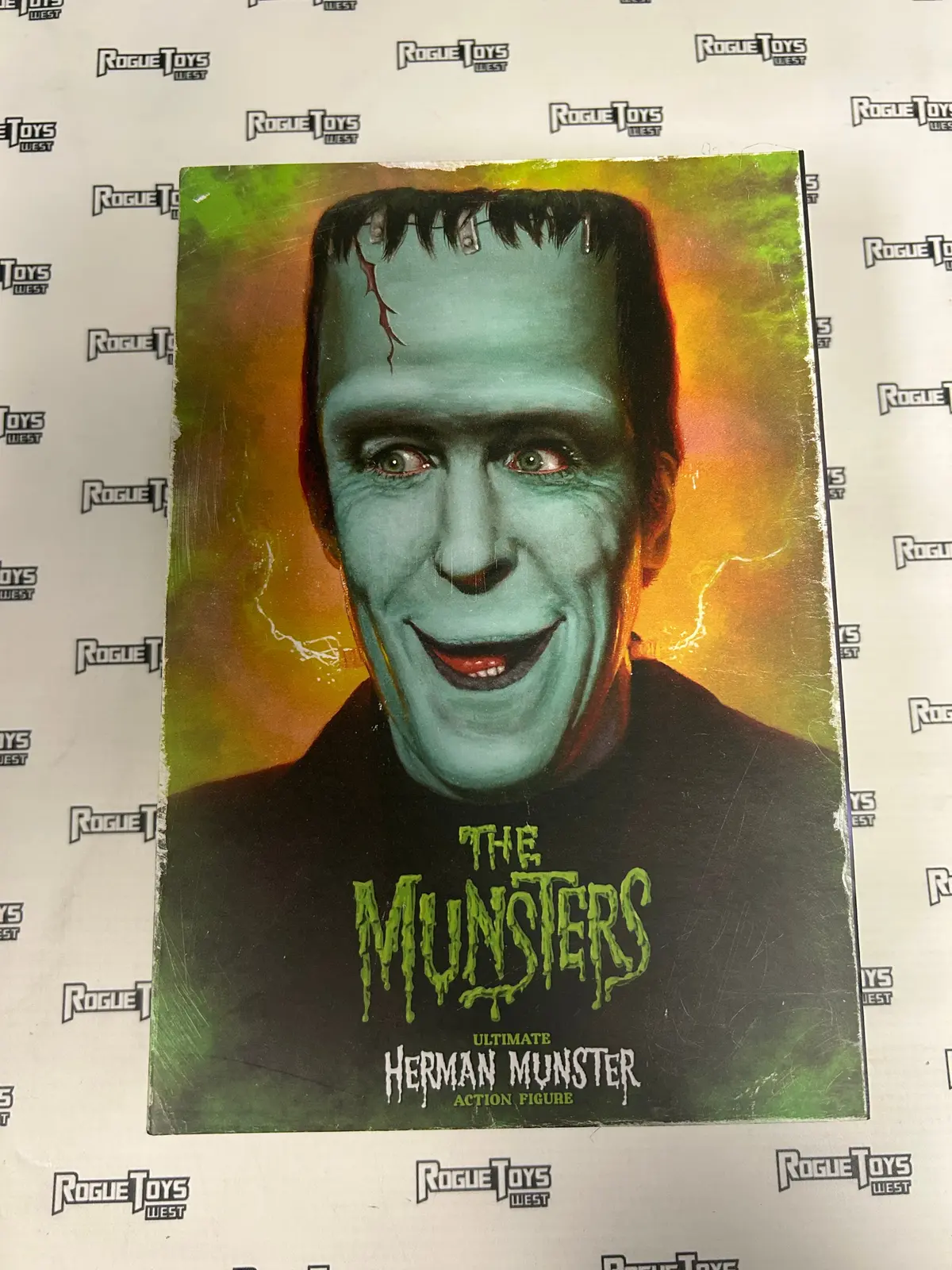 Neca Reel Toys The Munsters Ultimate Herman Munster 1