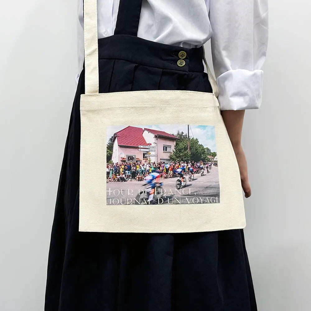 『旅するツール・ド・フランス』特製サコッシュ 1
