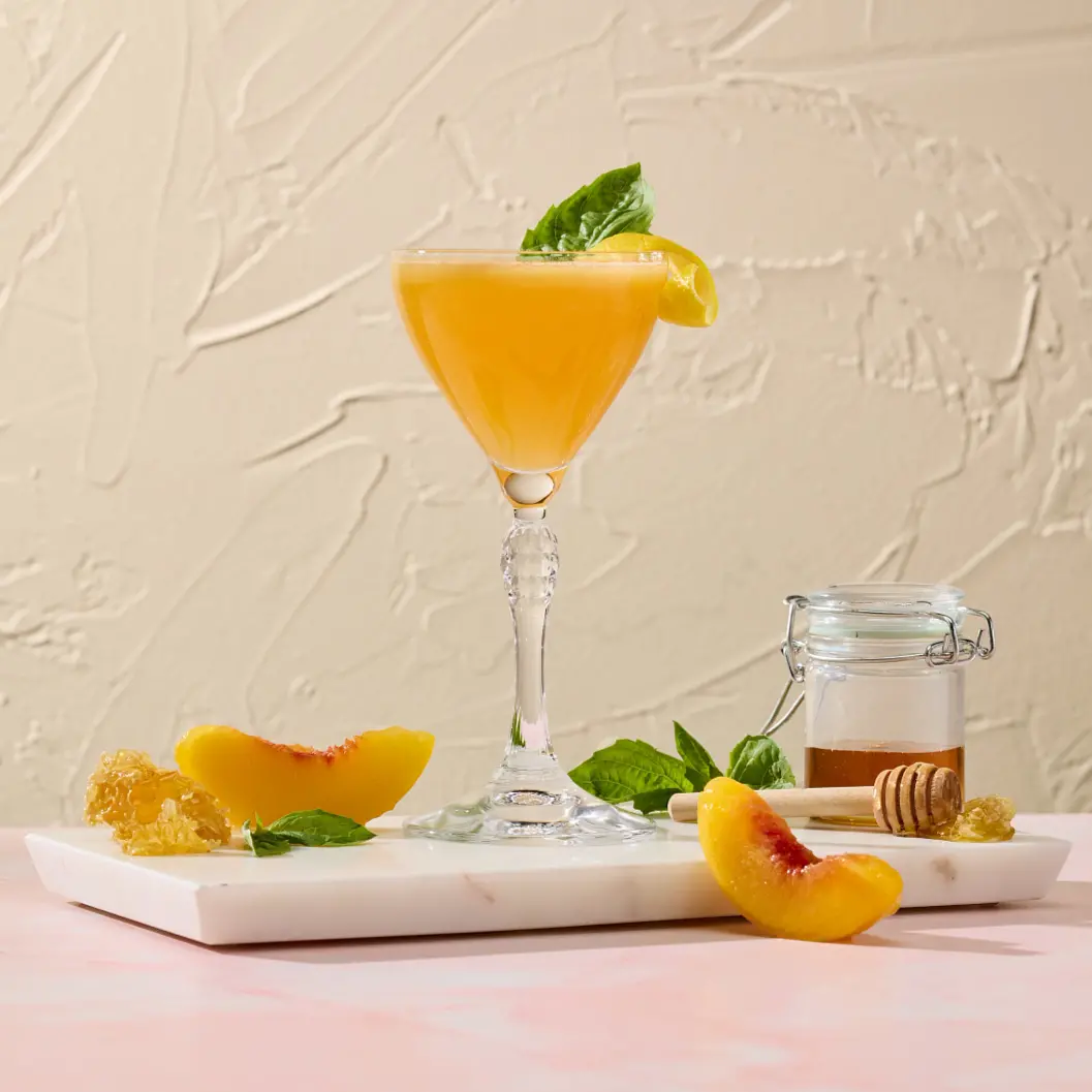 Honey, Basil & Peach Bee’S Knees 1