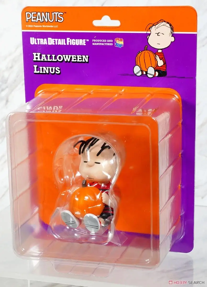 Medicom: Ultra Detail Figure - We Love Peanuts: Series 16 - Udf No. 766: Halloween Linus (Medudf766) Last One! 1