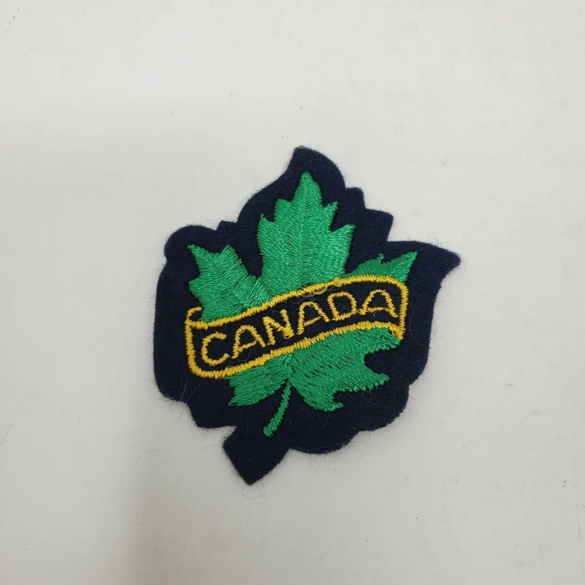 Vintage Canada Sew-On Patch Travel Souvenir Maple Leaf Green & Gold 1