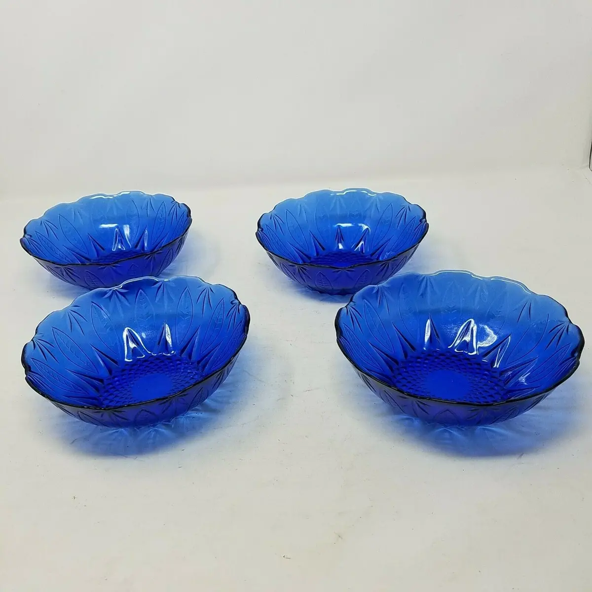Avon Royal Sapphire Cobalt Blue Glass Cereal Soup Bowls Leaf Fan France Set Of 4 1