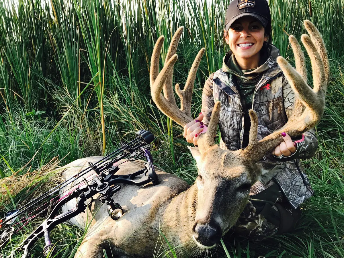 Traditions W/ Nick And Kelsey - Diy Late Season Archery Hunt 1