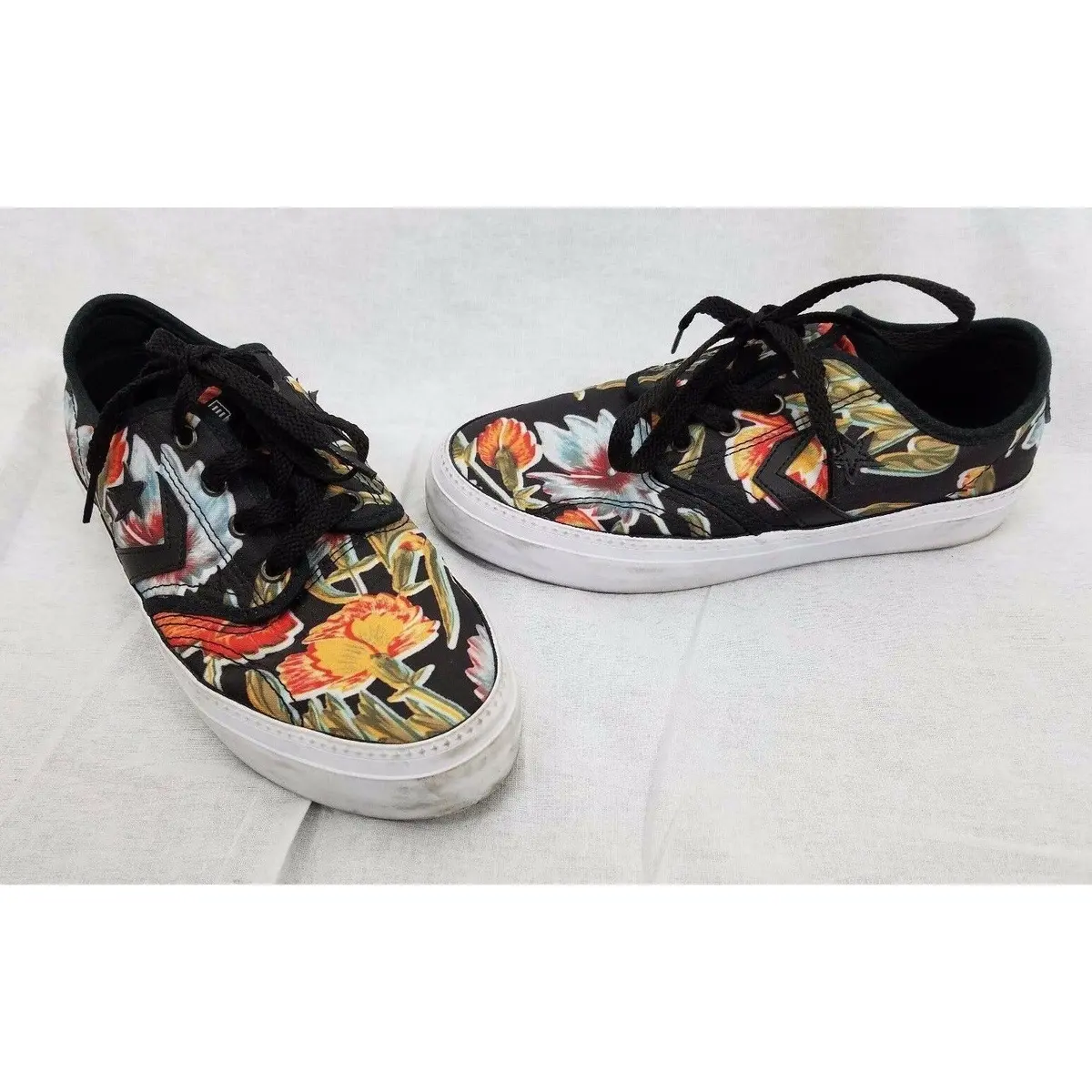 Converse Cons Zakim Ox Floral Hawaiian Hibiscus Flowers 151318C Womens 6.5 Black 1