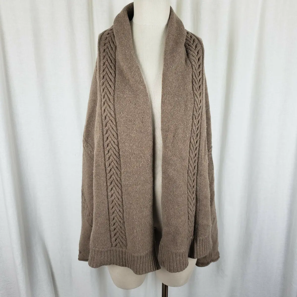 Bcbg Maxazria Lambswool Cable Knit Open Front Wrap Shawl Swing Sweater Womens Xs 1