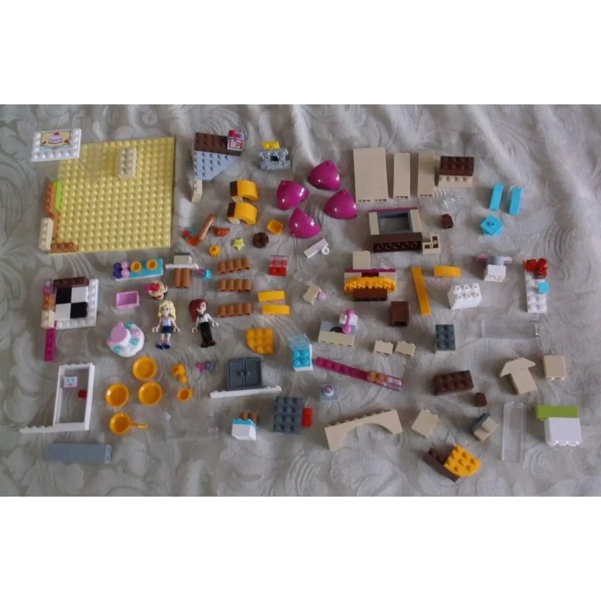 Lego Friends Downtown Bakery Model # 41006 253 Pieces Set Building Toys 1