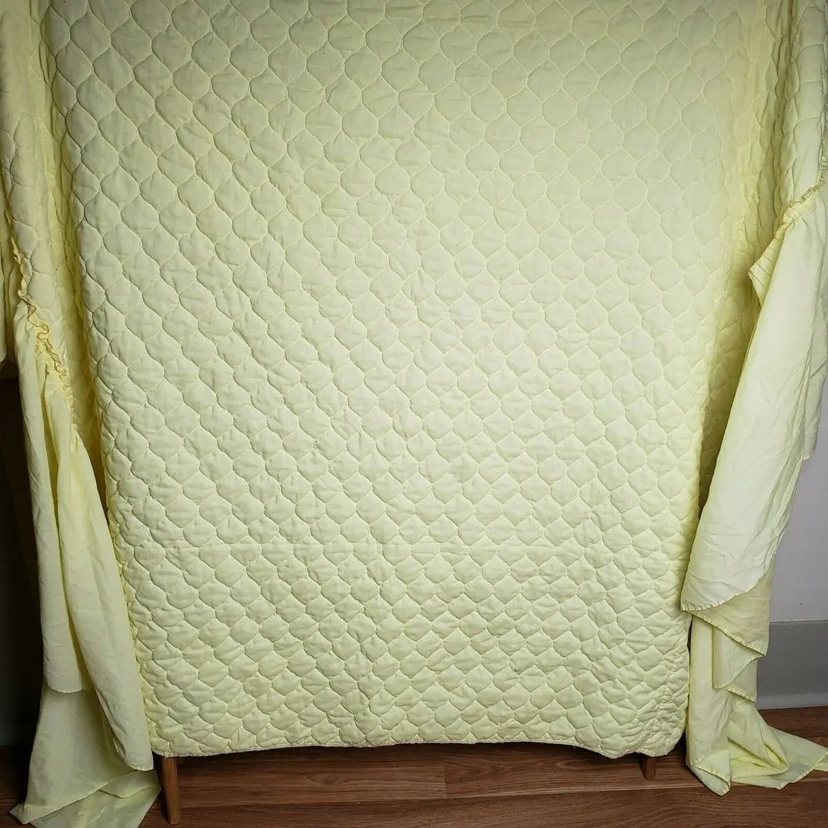 Vintage 70S Quilted Top Twin Bedspread Bed Cover Sunshine Yellow Built-In Skirt 1