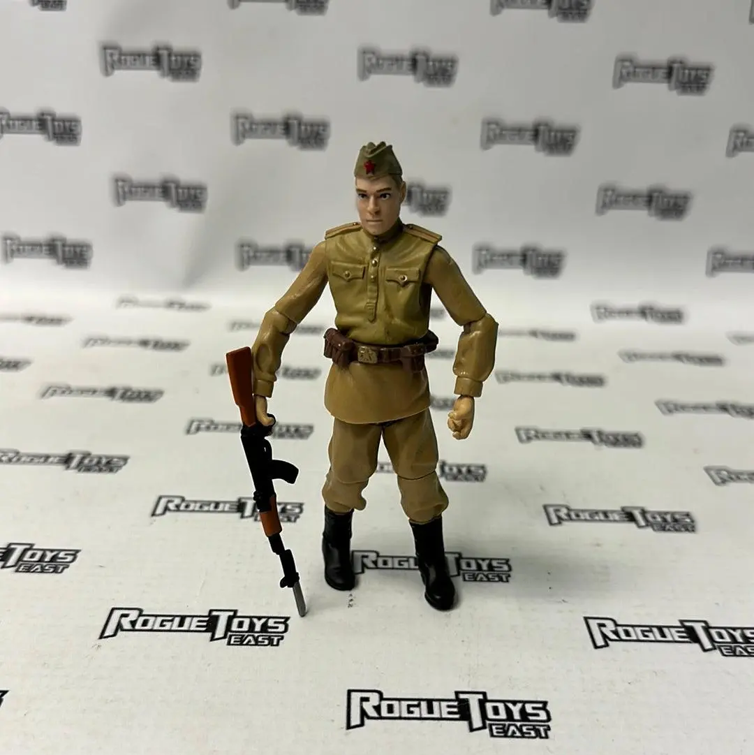 Hasbro Indiana Jones Kingdom Of The Crystal Skull- Russian Soldier 1