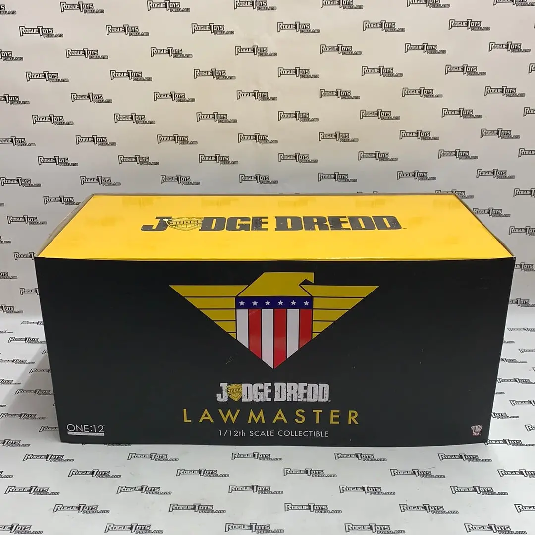 Mezco One:12 Collective Judge Dredd Lawmaster 1