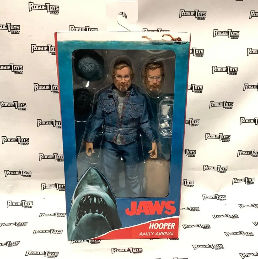 Neca - Reel Toys - Jaws - Hooper Amity Arrival 1