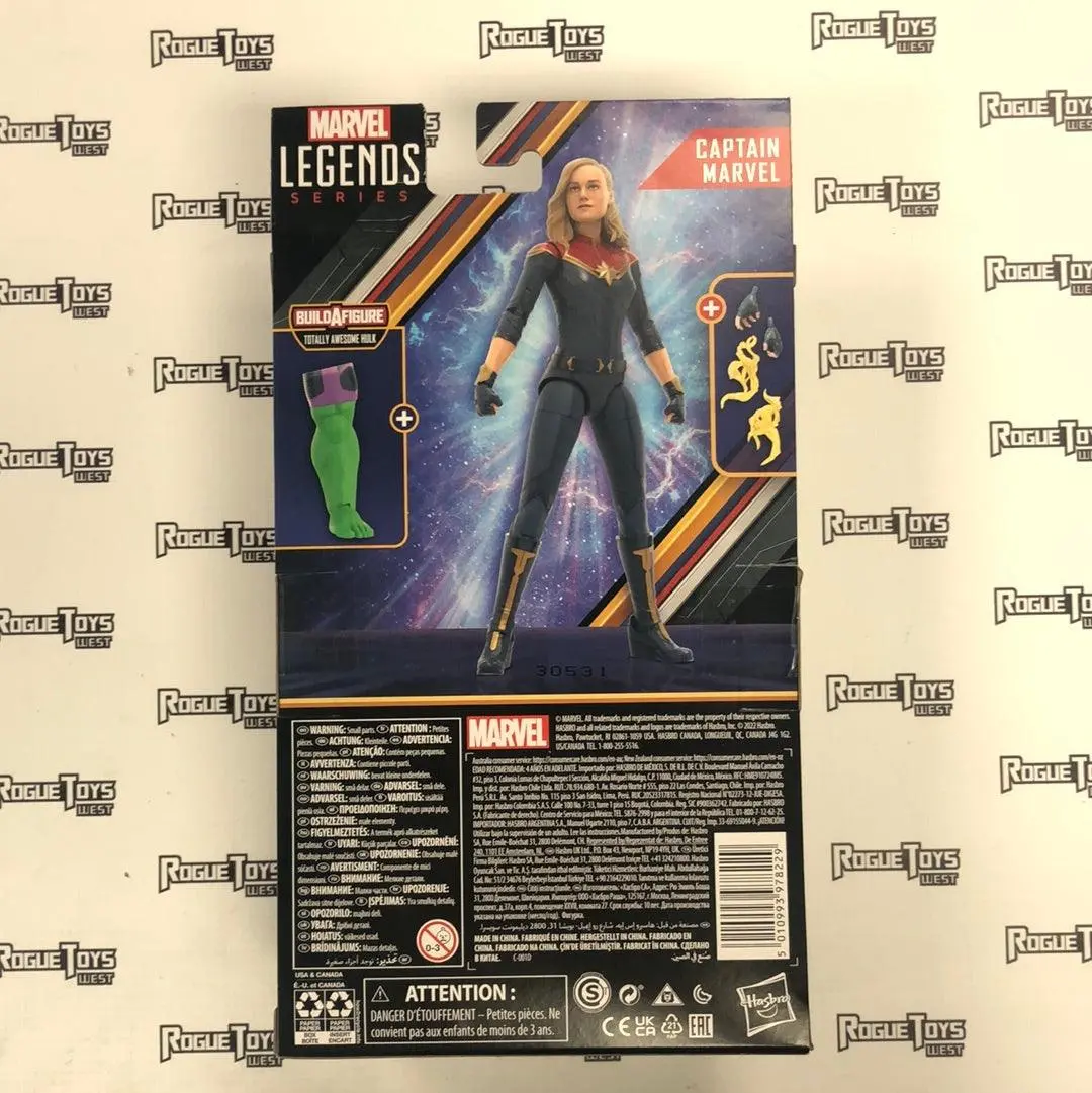 Hasbro Marvel Legends The Marvels Captain Marvel (Totally Awesome Hulk Baf) 2