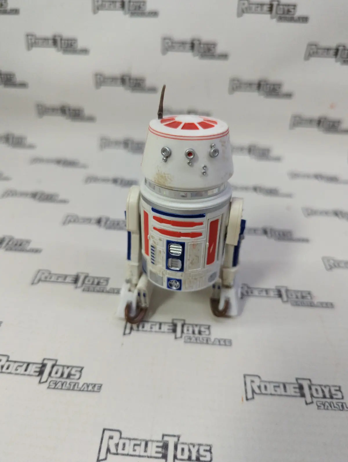 Hasbro Star Wars The Black Series  R5-D4 1