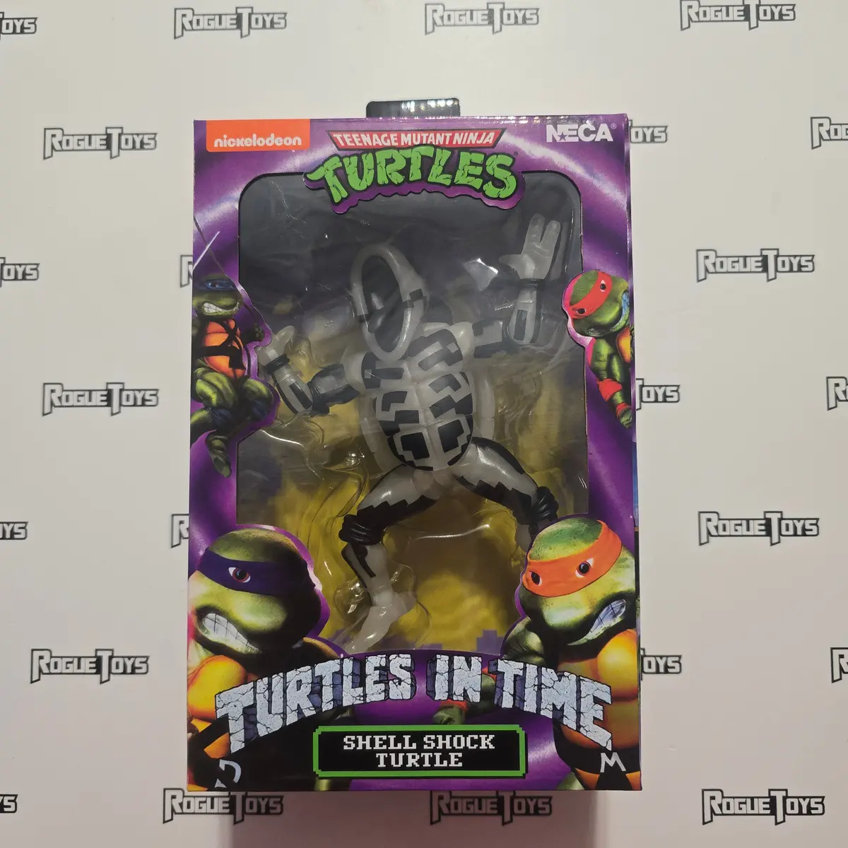 Neca Tmnt Turtles In Time- Shell Shock Turtle (Loot Crate Exclusive) 1