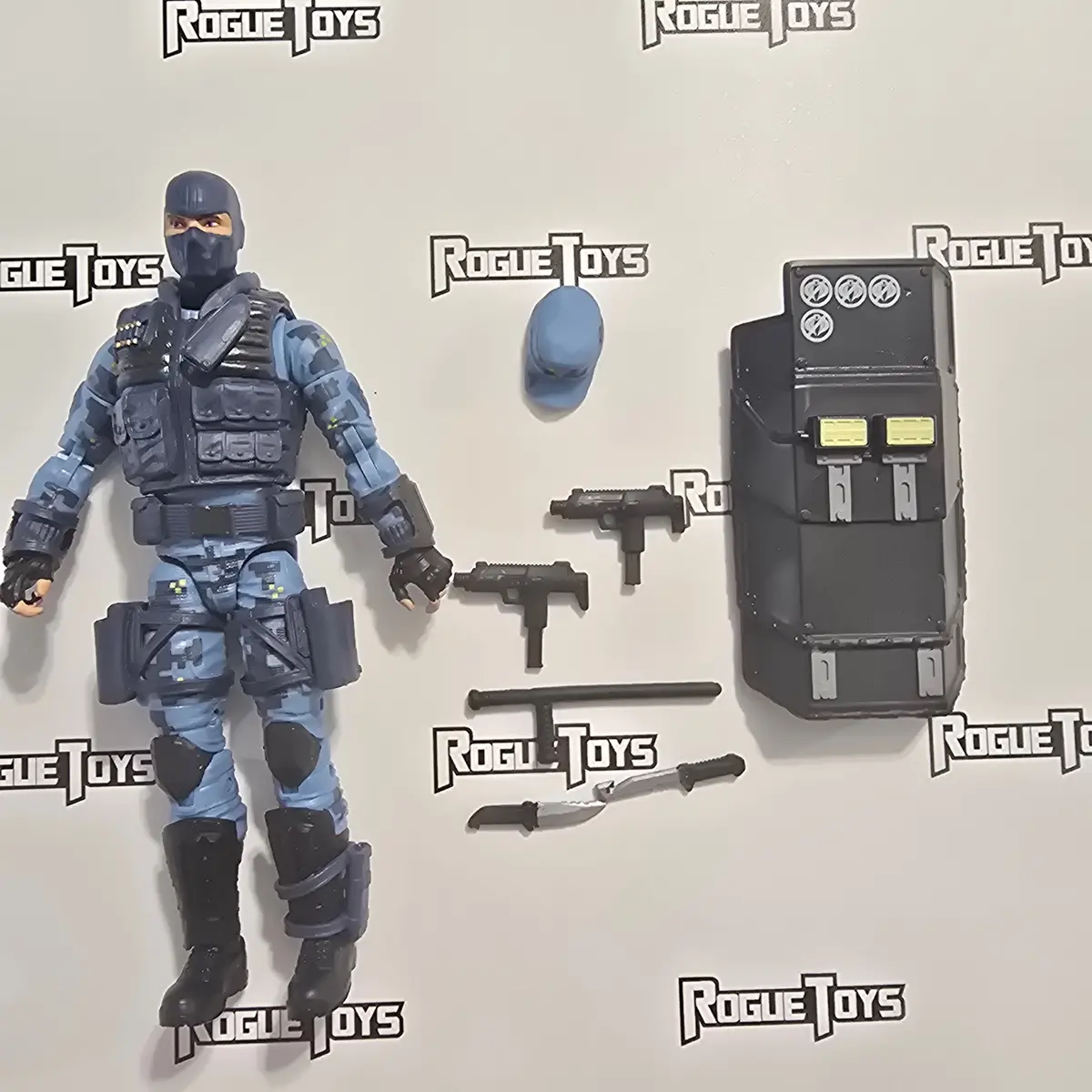 Hasbro Gi Joe Classifieds Series- Shockwave 1