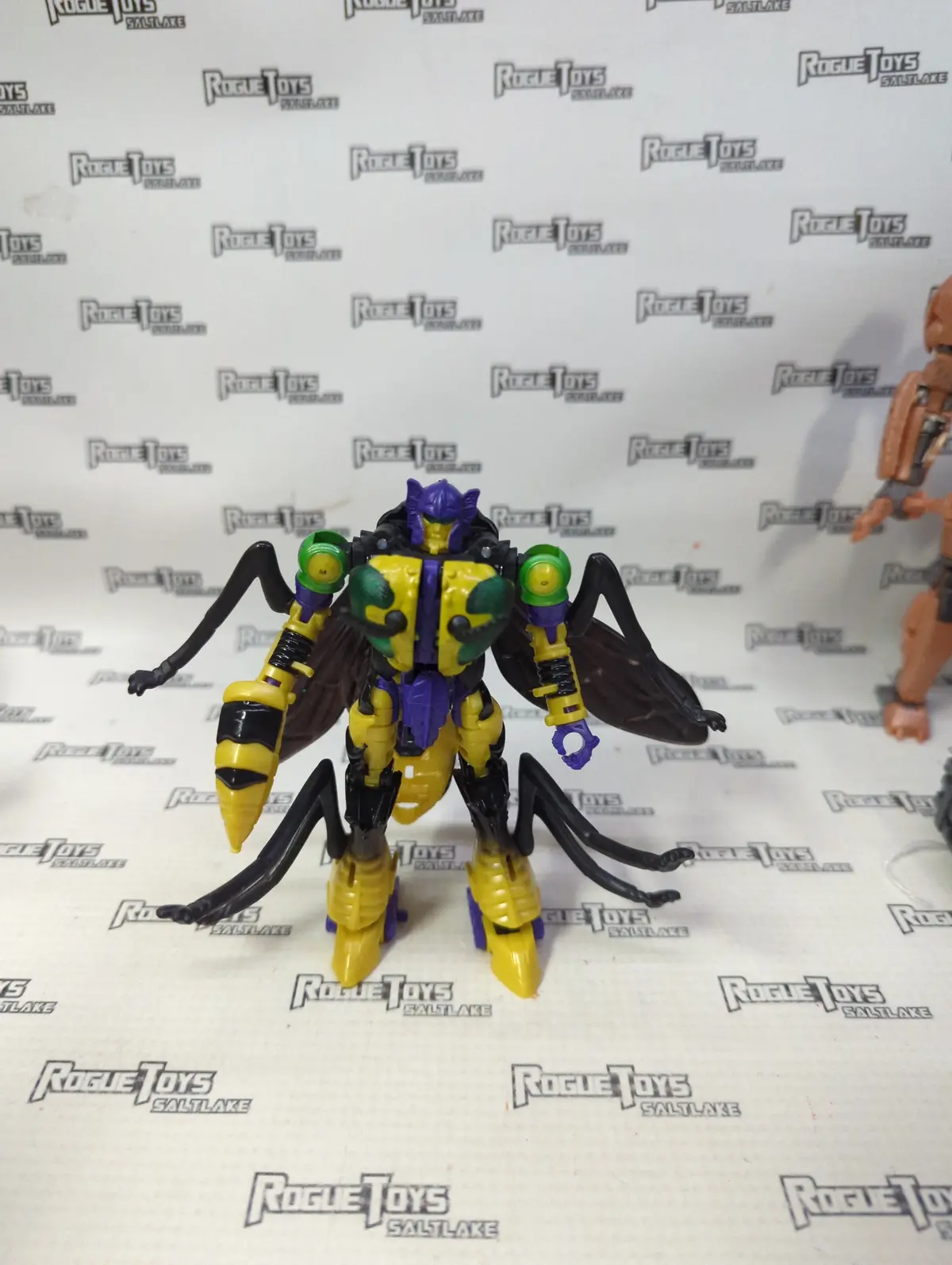Hasbro Transformers Legacy Buzzsaw 1