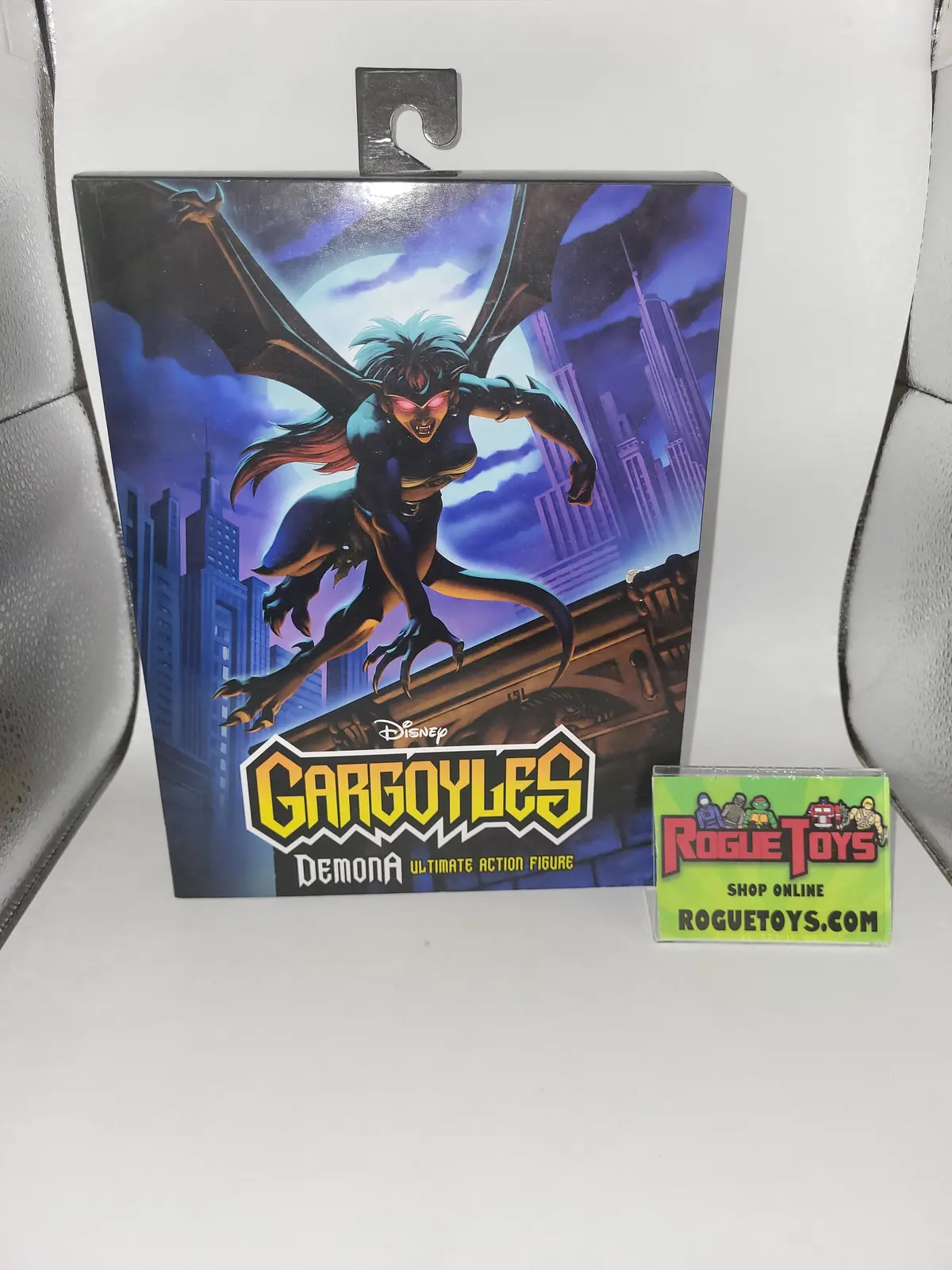 Neca Gargoyles- Demona 1