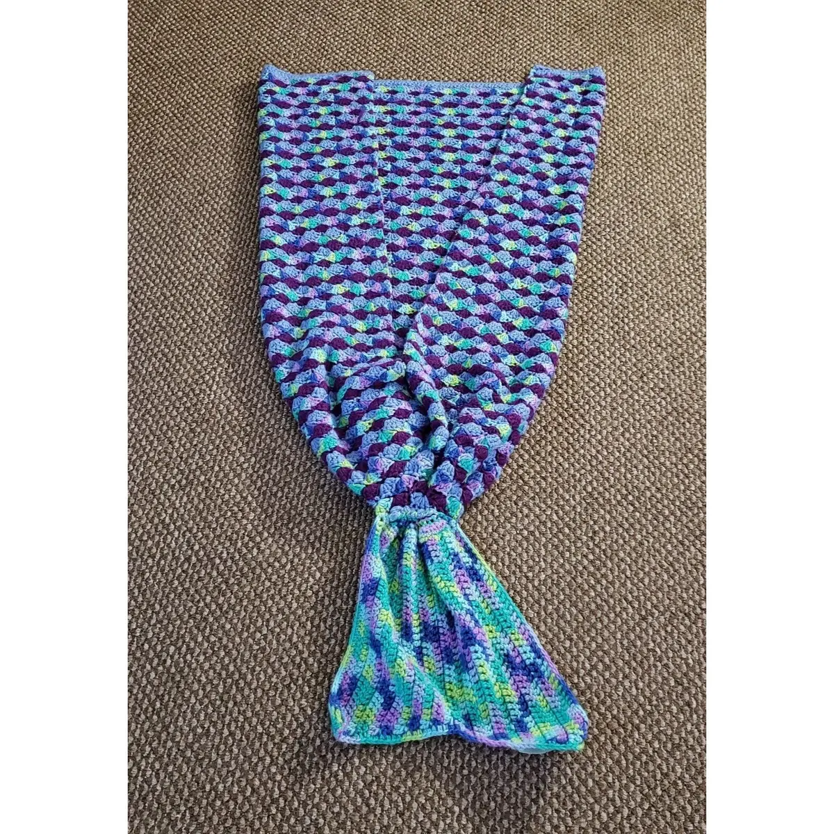 Handmade Crochet Knit Afghan Mermaids Tail Snuggle Blanket 39" Scales Fin Teal 1