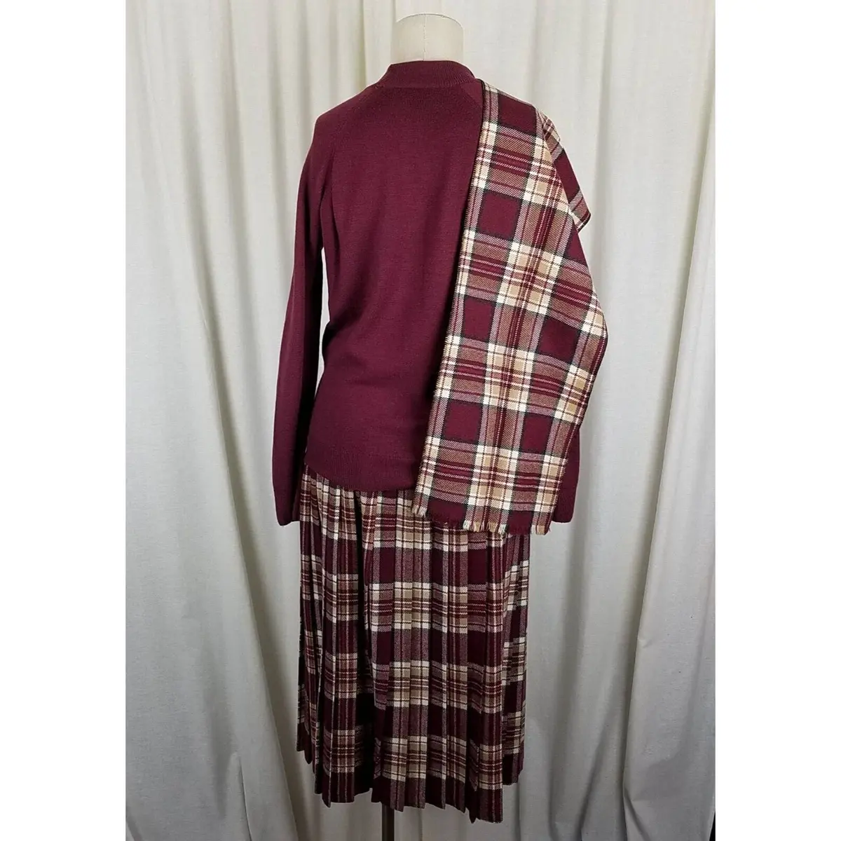 Vintage Pitlochery Knitwear Kilt Skirt Outfit Sash Top Wool Tartan Plaid Womens 14 Lochmari Maroon 2