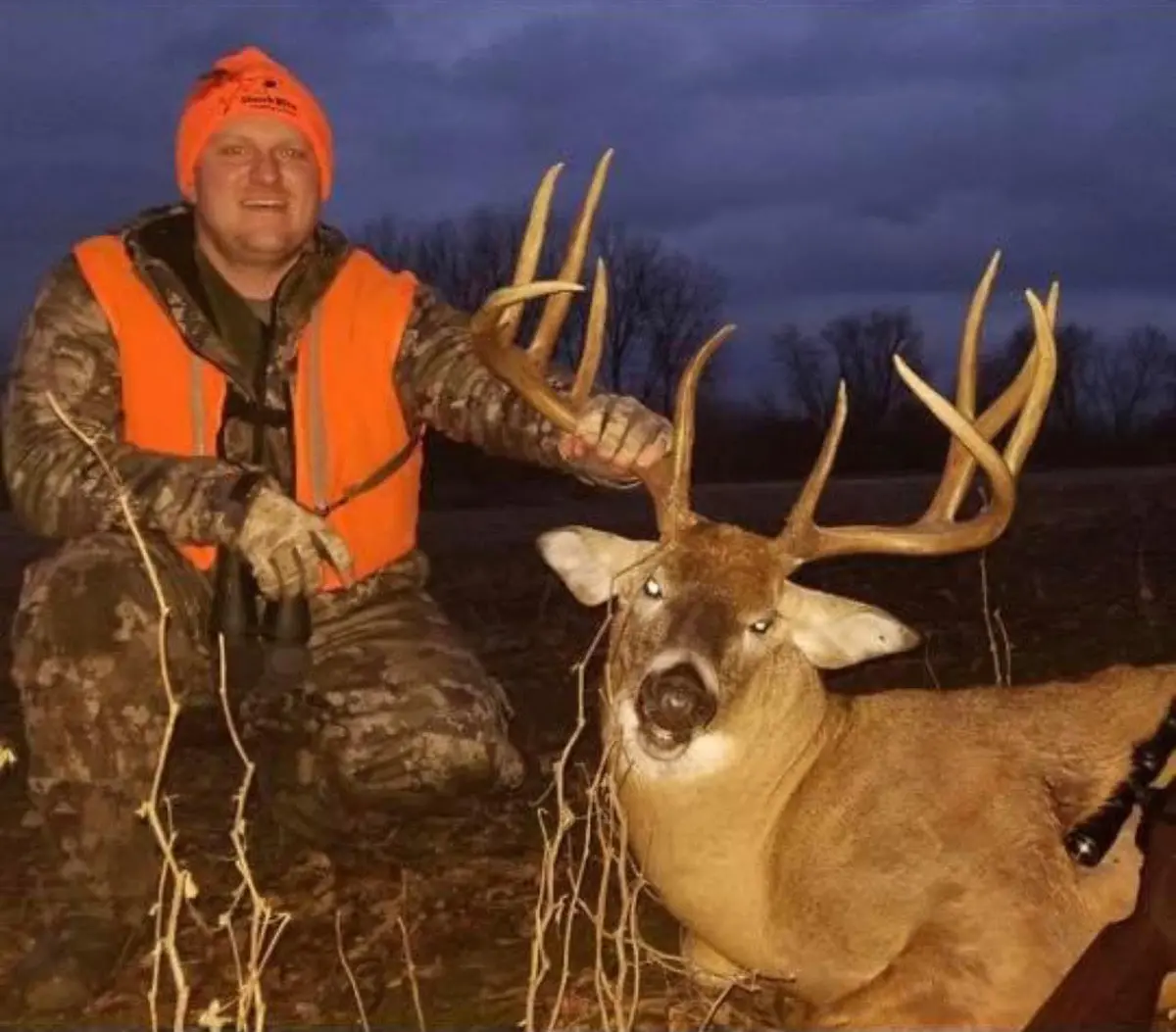 Chariton River Valley Outfitters - Otc Pre Rut Whitetail Archery Hunt (5 Day) 1