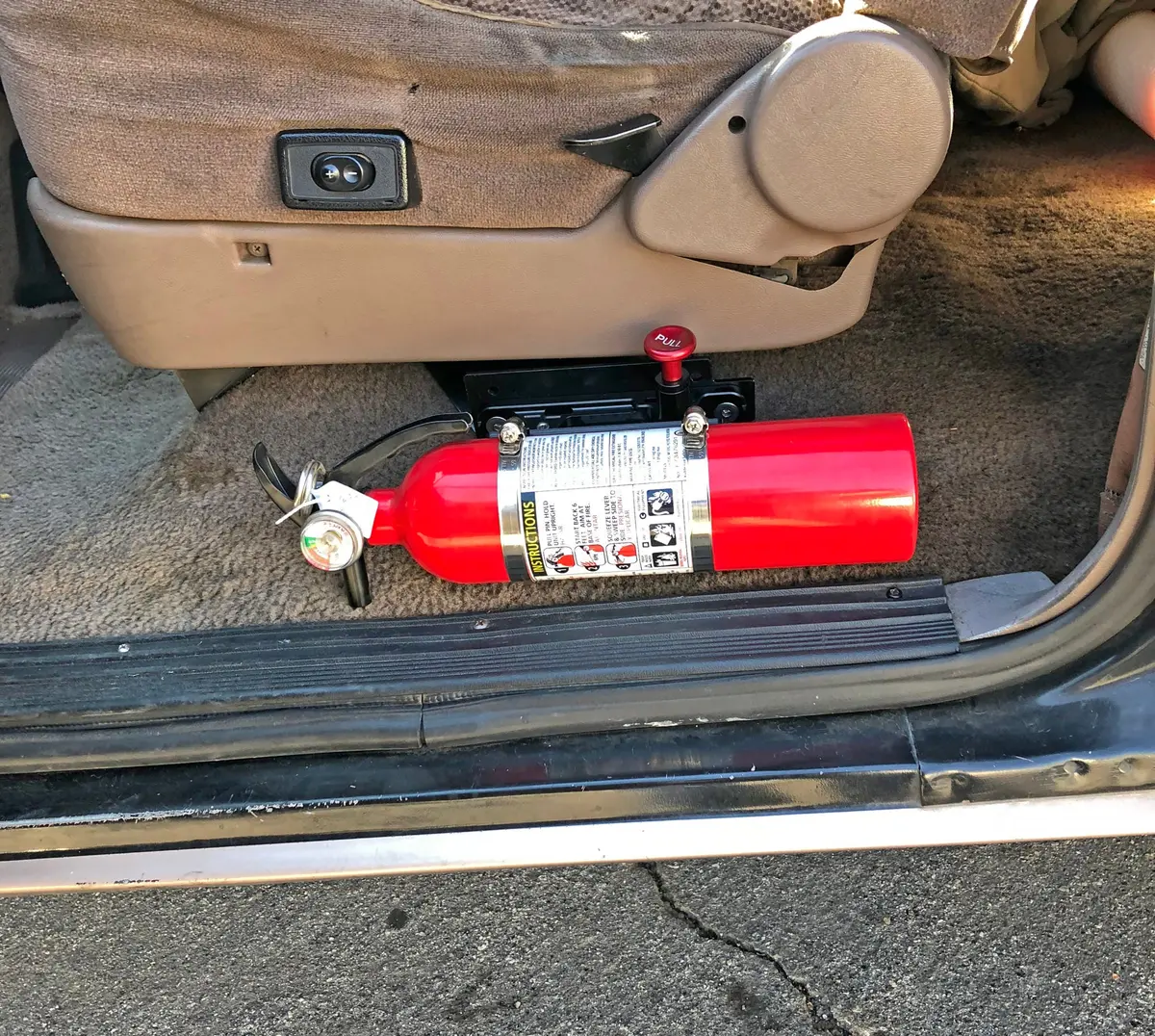 Bronco/Supercab Fire Extinguisher Mount & Bracket 1